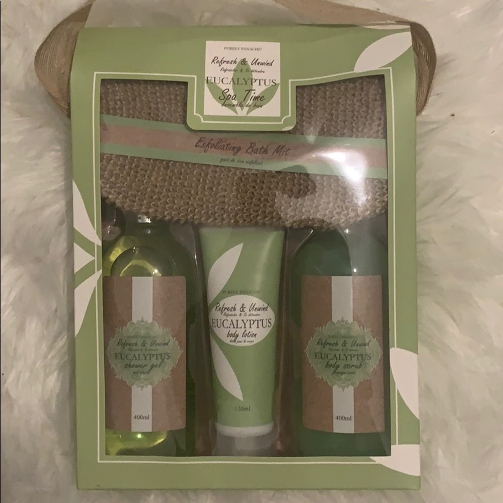 ✨BRAND NEW✨ Eucalyptus Spa Time Bath Set!